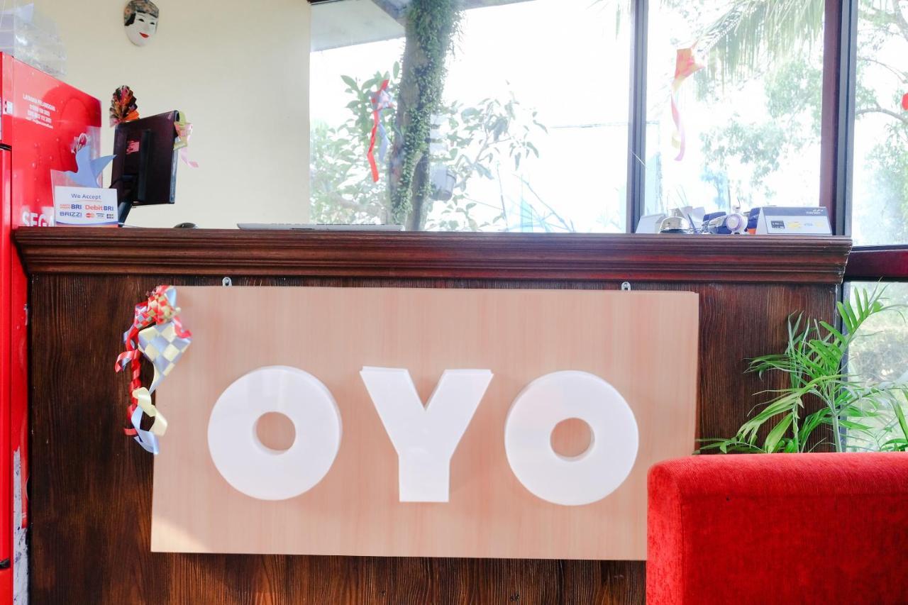 Oyo 803 Toetie Hotel Batu  Εξωτερικό φωτογραφία