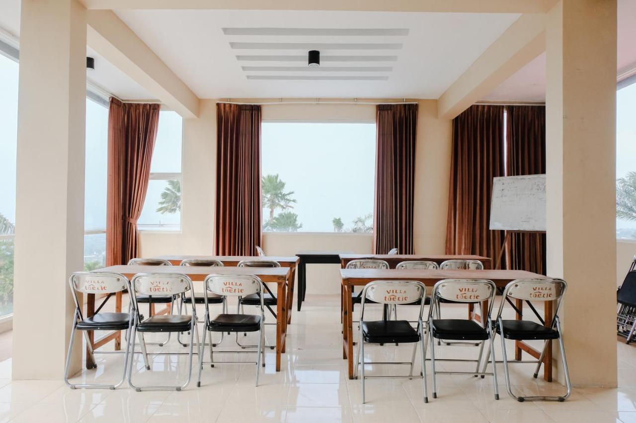 Oyo 803 Toetie Hotel Batu  Εξωτερικό φωτογραφία